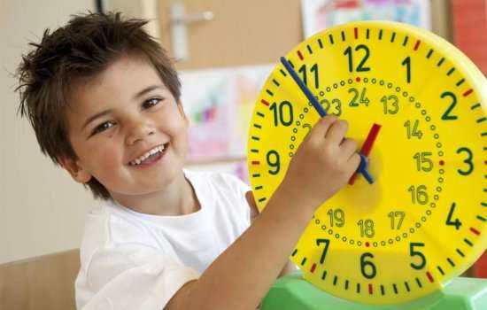 Как научить ребенка ориентироваться по часам