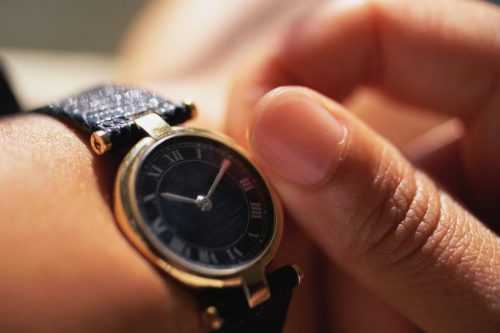 Почему нельзя носить часы которые остановились